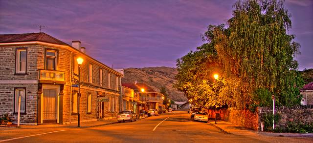 Clydes main St at night